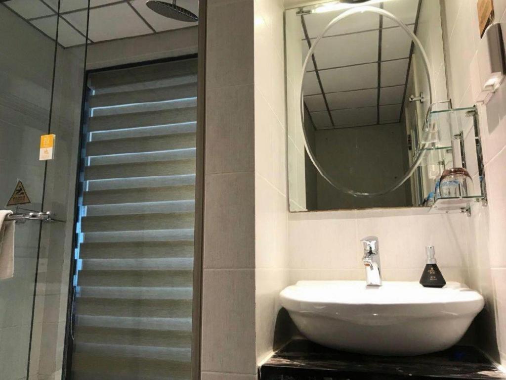 Kingtown Hotel Hongqiao Shanghai Exterior foto